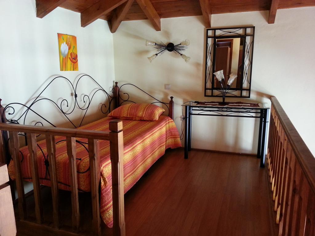 Mika'S House Villa Chalki Town Kamer foto