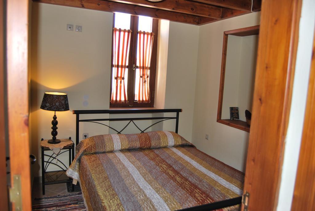 Mika'S House Villa Chalki Town Kamer foto