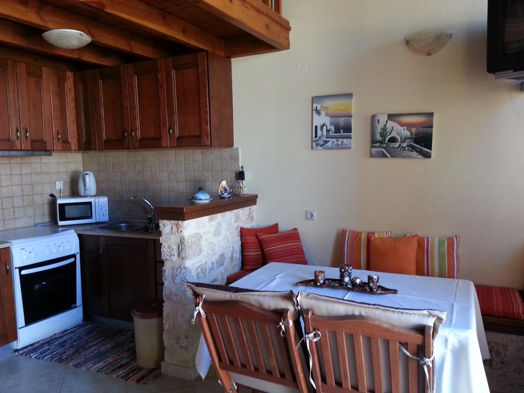 Mika'S House Villa Chalki Town Kamer foto