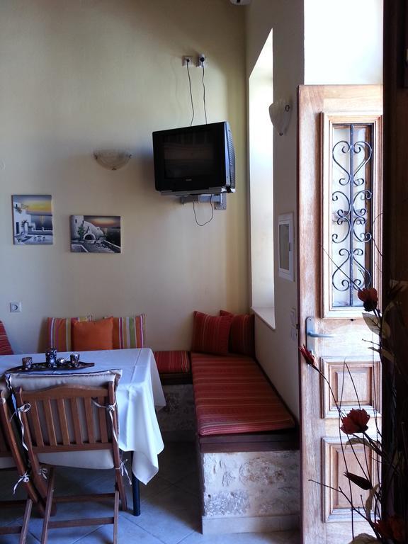 Mika'S House Villa Chalki Town Buitenkant foto