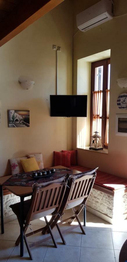 Mika'S House Villa Chalki Town Buitenkant foto